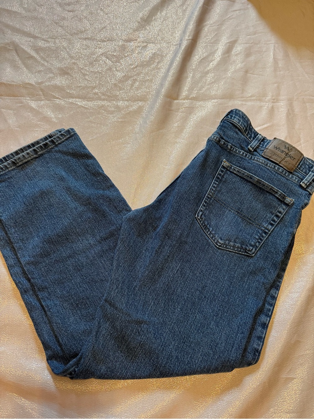 Wrangler Men’s Blue Relaxed Fit Jeans